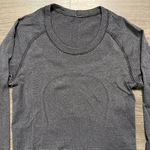 Lululemon Women's Run: Swiftly Tech Long Sleeve Crew - Black/Grey Stripe - Picture 3 of 6